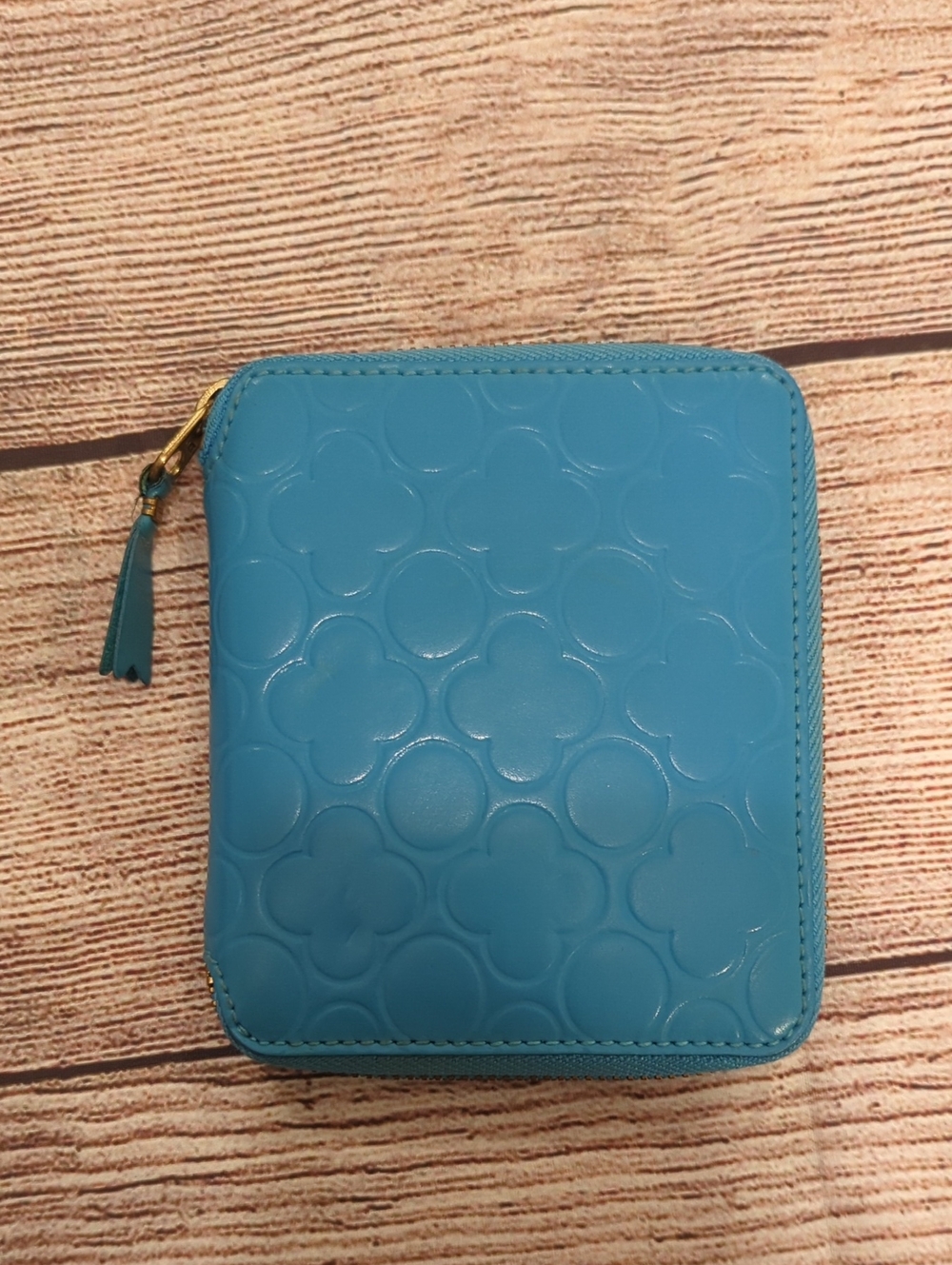 Comme des garcons Iconic Turquoise Blue clover Embossed Zip Wallet